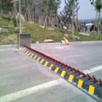 Automatic Tyre Killer Spike Barrier 4.5 meter arm